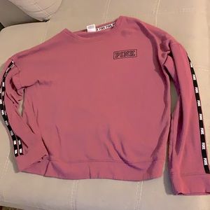 PINK crewneck! Dusty pink color and size M :)
